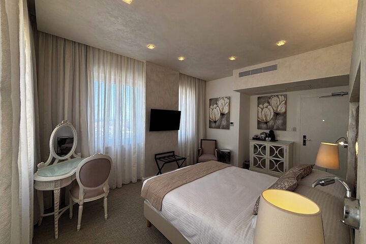 Room 79 of 155