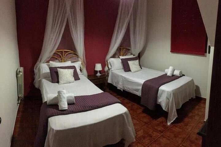 Room 27 of 132