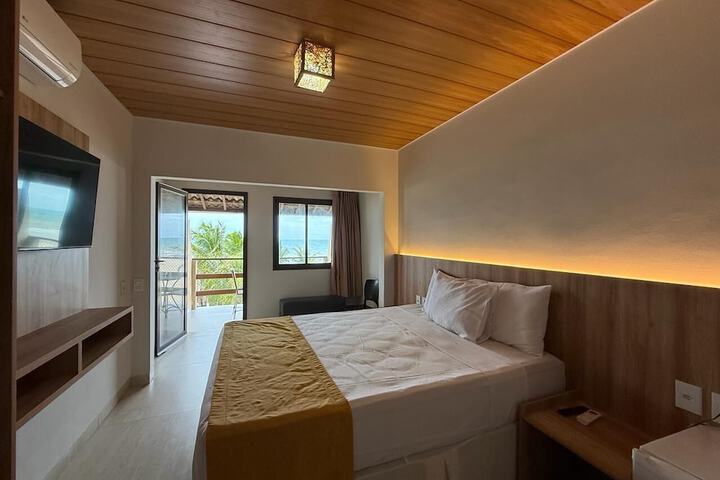 Room 15 of 102