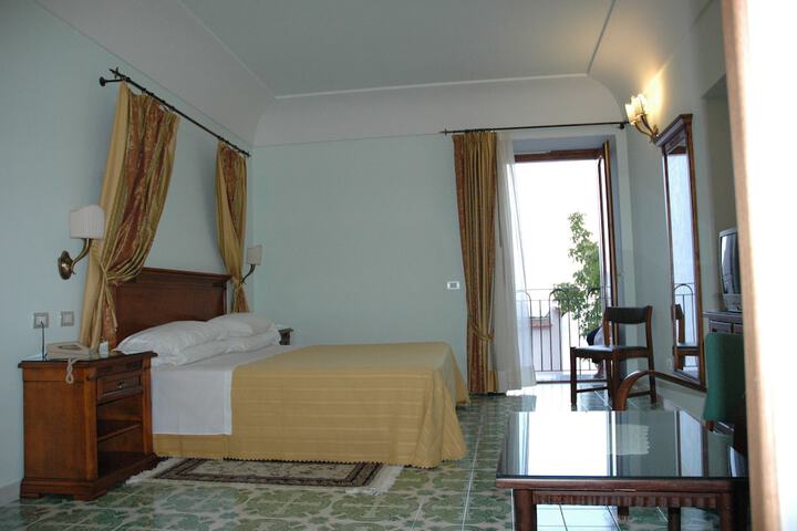 Room 26 of 88