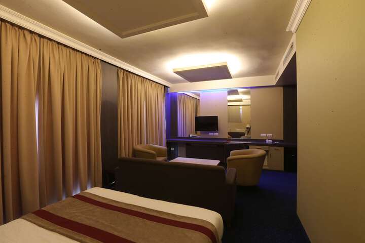 Room 9 of 54