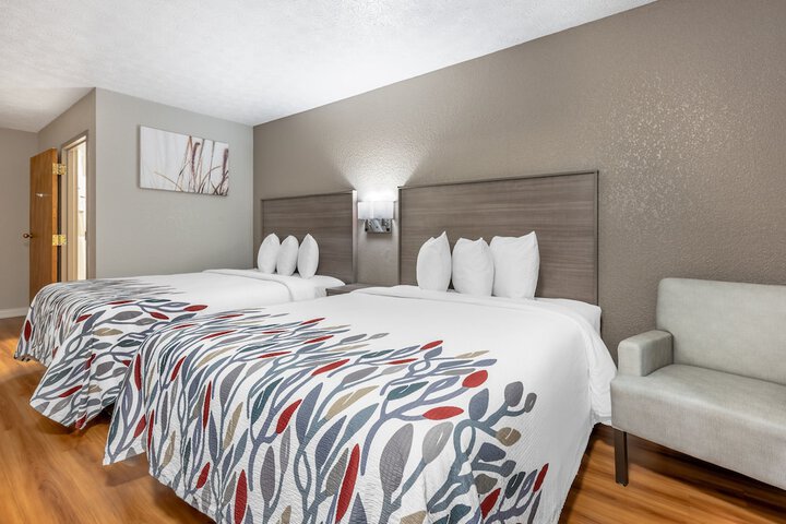 Superior 2 Queen Beds (14 of 14)