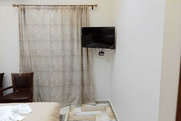 Room 6 of 22