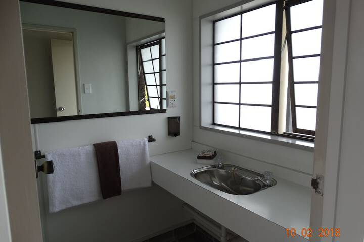 Room 17 of 25