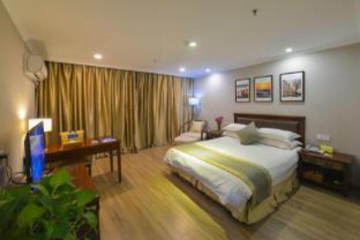 Room 21 of 23