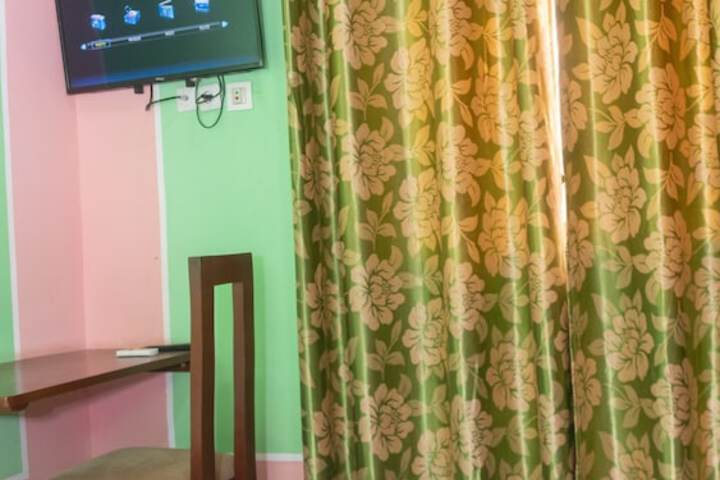 Room 26 of 101