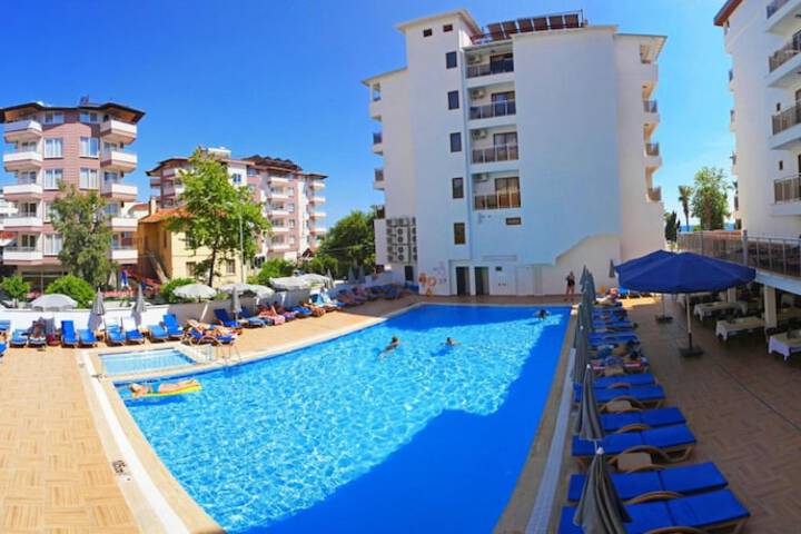 Hotel Pool