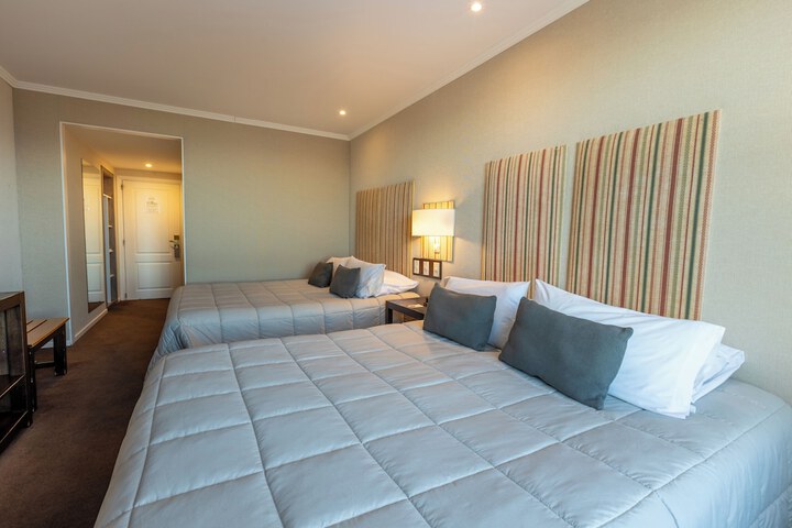 Room 3 of 50