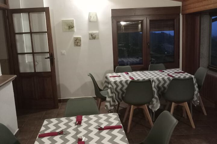 Dining 13 of 14