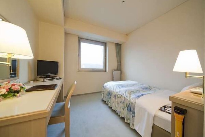 Room 6 of 20