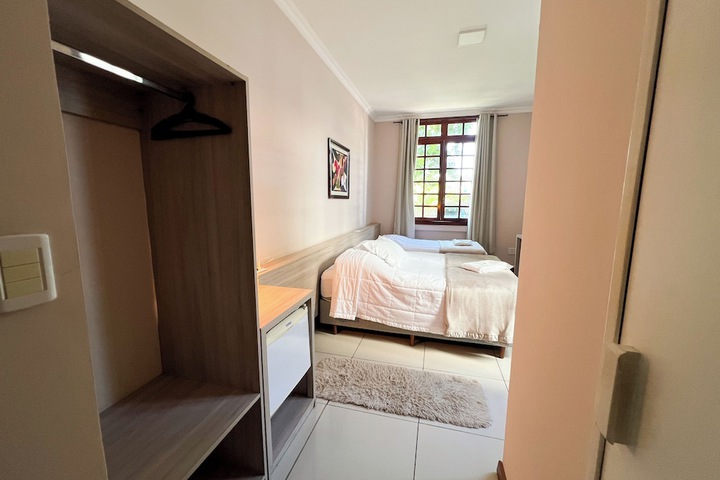 Room 45 of 206