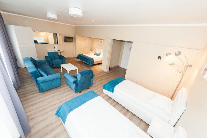 Room 9 of 67
