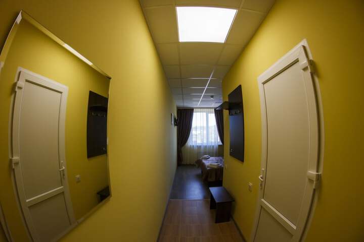 Room 4 of 60