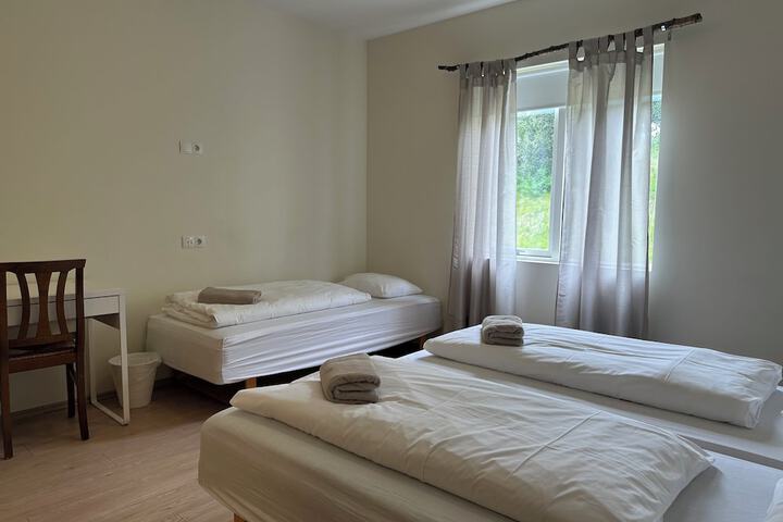 Room 8 of 69
