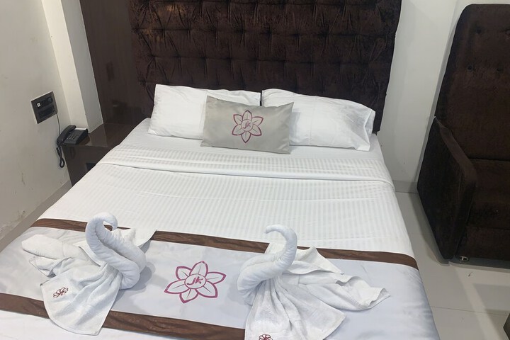 Room 28 of 71
