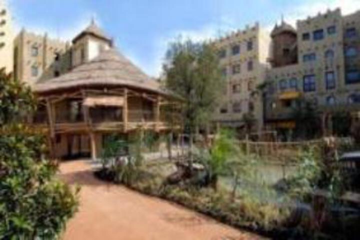 Hotel 4 of 5