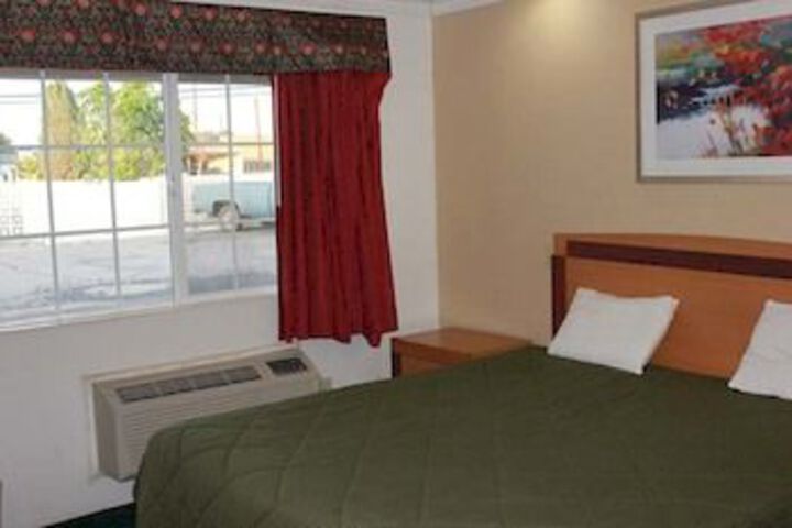 Room 15 of 17
