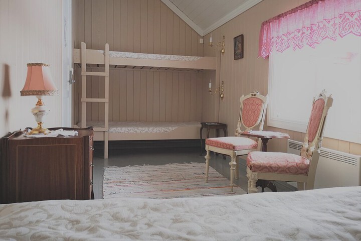 Room 12 of 42