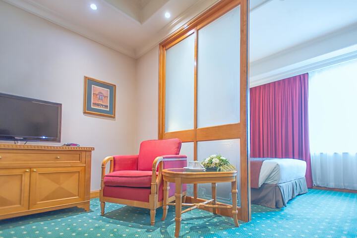 Room 19 of 37