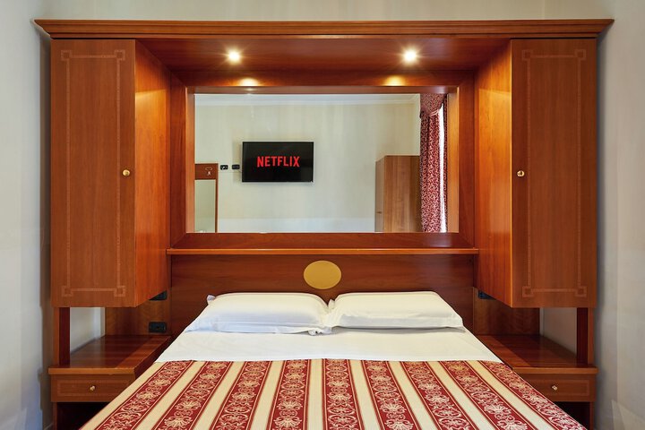 Room 45 of 69