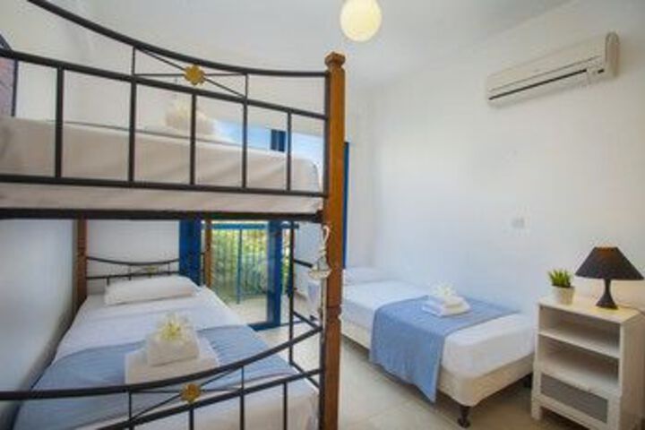 Room 17 of 47