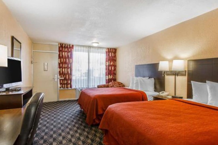 Room 12 of 43