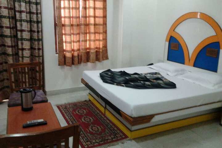 Room 18 of 27