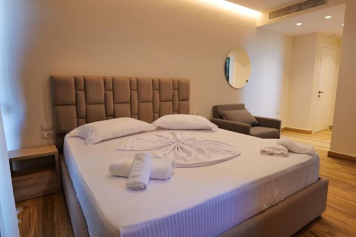Room 43 of 107