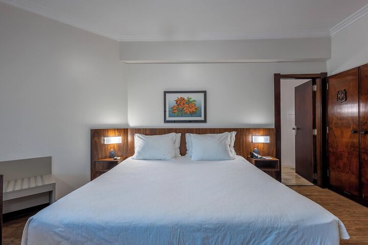 Room 42 of 139