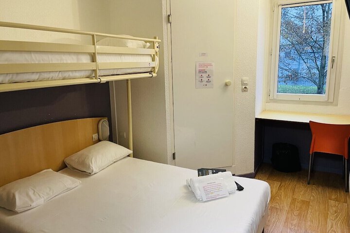 Room 9 of 24