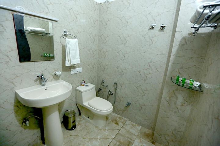 Room 19 of 39
