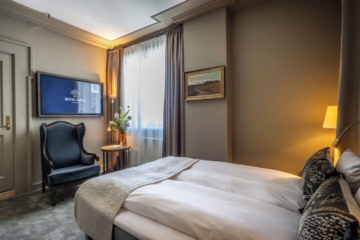 Room 48 of 105