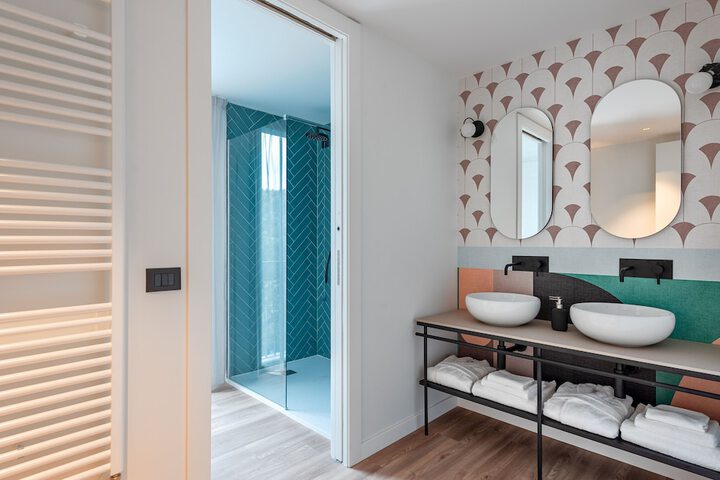 Room 21 of 44