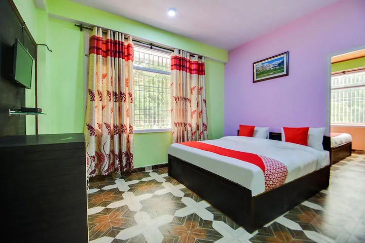 Room 4 of 14