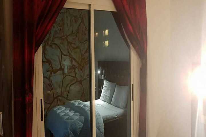 Room 15 of 39
