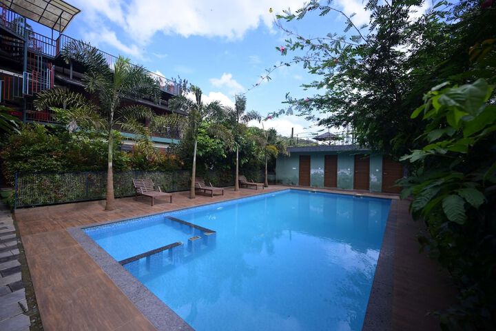 Pool 35 of 77