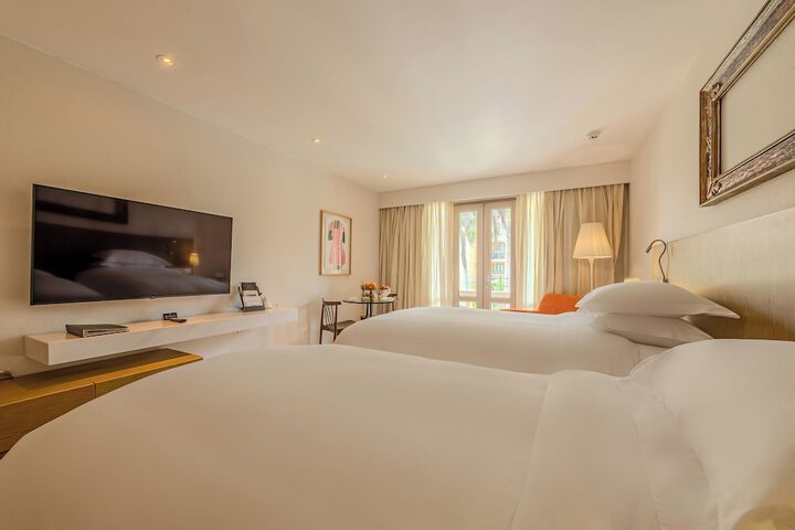 Room 16 of 308