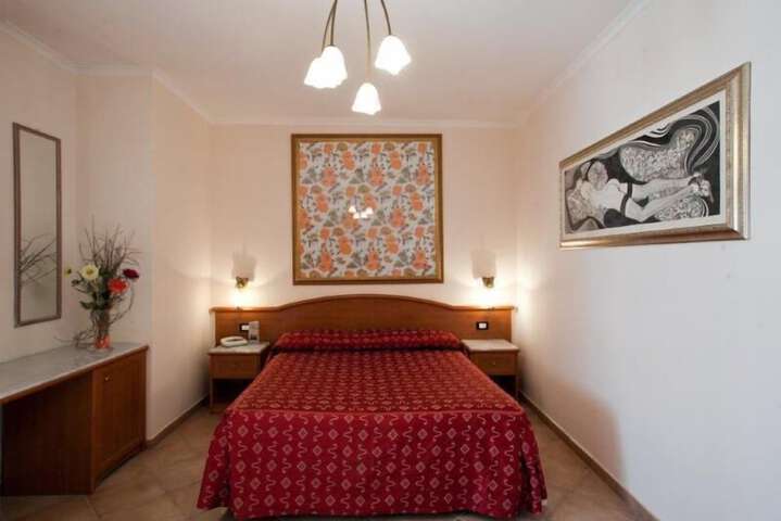 Room 15 of 27