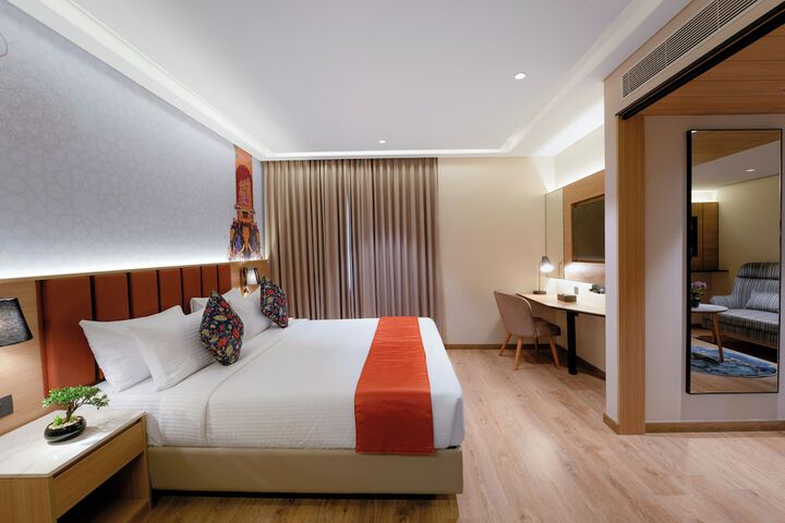 Room 9 of 24