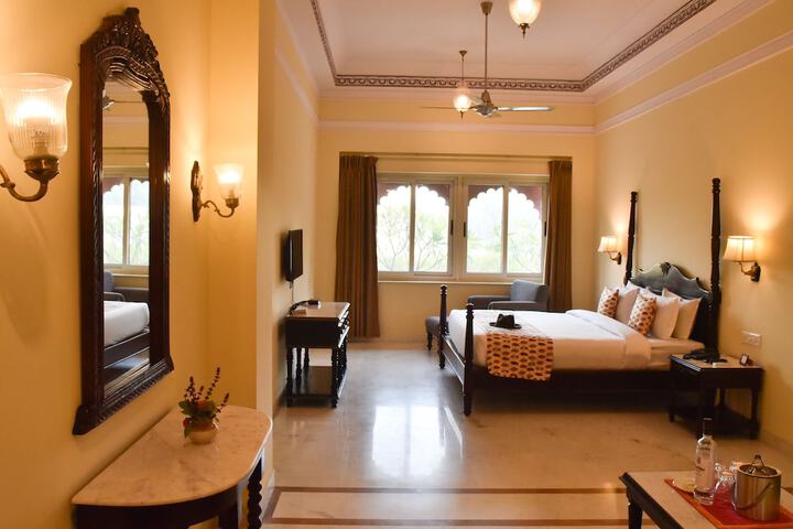 Room 5 of 89