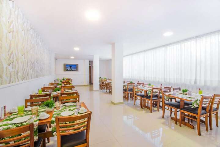 Dining 54 of 68