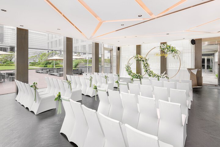 Ballroom/Hall 106 of 117