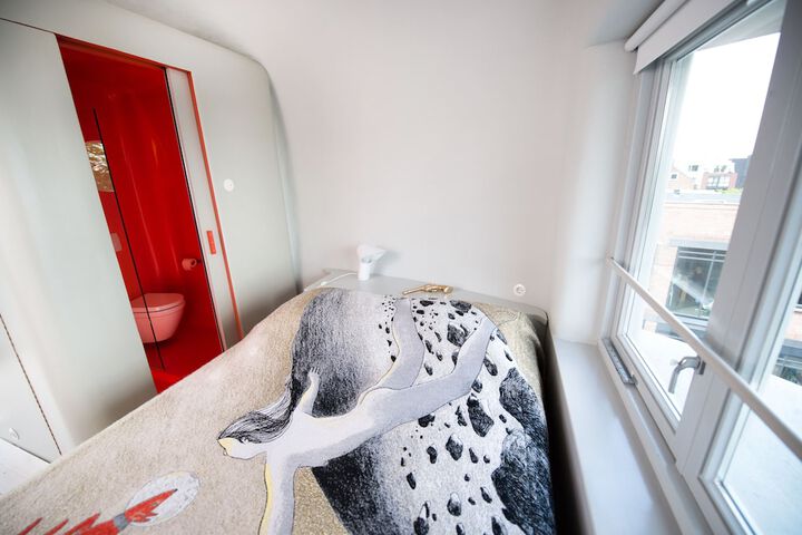 Room 15 of 22