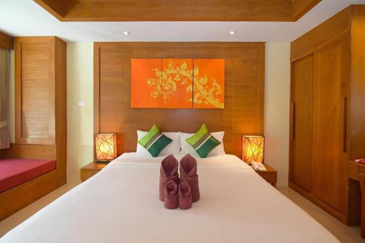 Room 10 of 42
