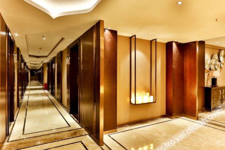 Hotel Interior 27 of 36