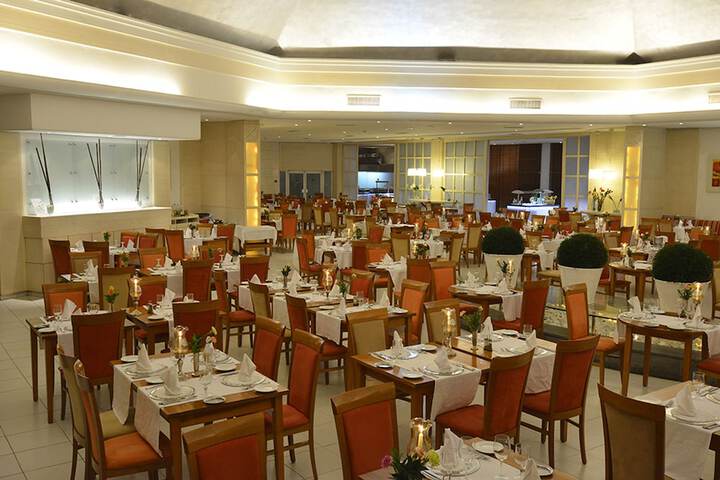Dining 49 of 88