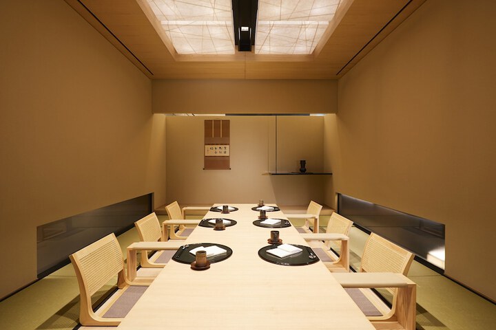 Dining 87 of 147