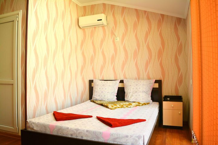 Room 15 of 49