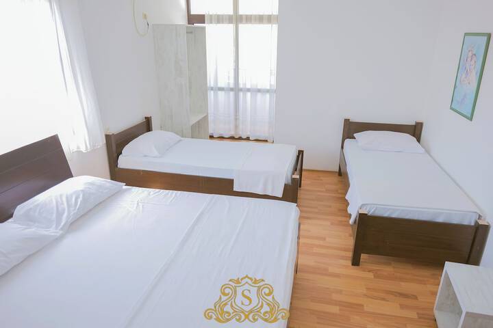 Room 45 of 129