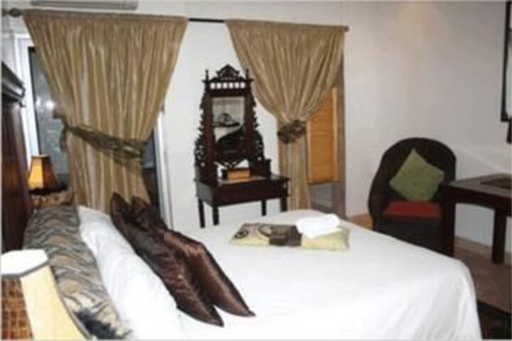 Room 9 of 26